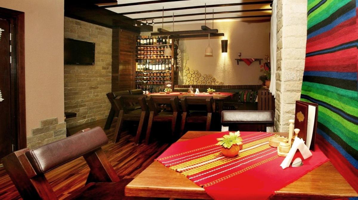 Riverside Family Hotel Yambol Restaurante foto