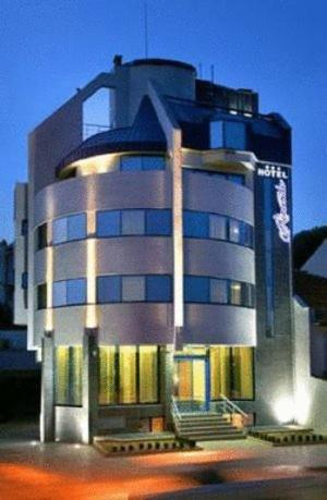 Riverside Family Hotel Yambol Exterior foto